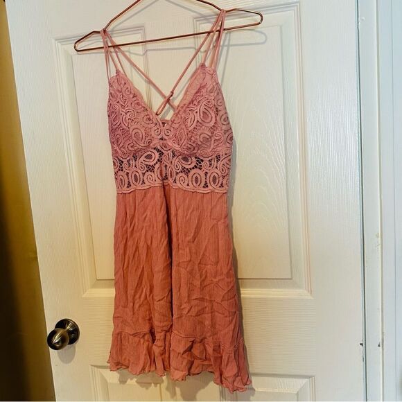 EUC Victoria's Secret PINK Pink Crochet Lace Mini Dress Small - Picture 3 of 7